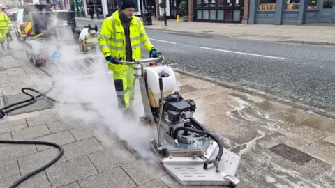 High Street Chewing Gum Deep-Cleaning Teams Active in Pedestrian Zones